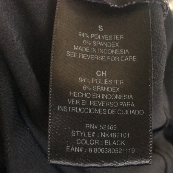 Norma Kamali Slim Fit Fitted Top Tee Black Sz S~4 Crew Neck Slinky Business - Picture 2 of 4